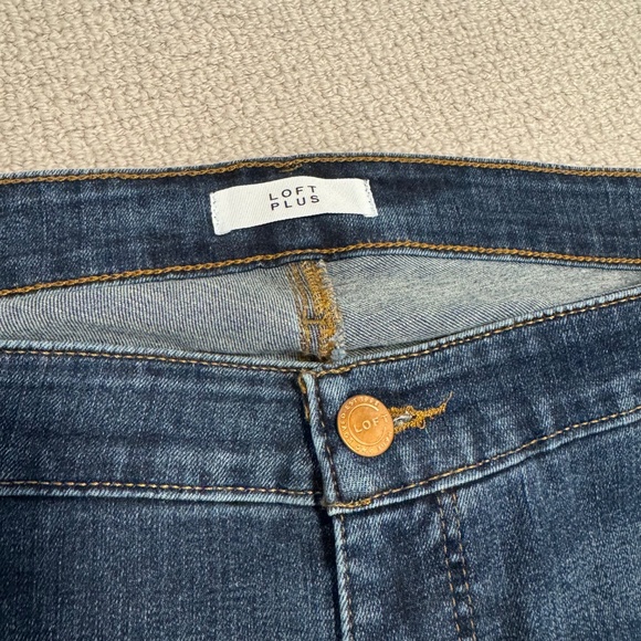 Ann Taylor LOFT Modern Skinny Jeans - Picture 2 of 3